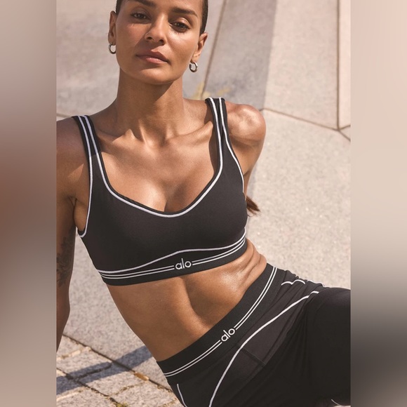 Alo Yoga NWT Airbrush Heart Throb Sports Padded Bra Black/White Size S - Picture 5 of 11